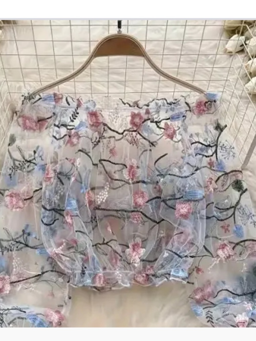 Temu Mesh Embroidered Loose Bubble Sleeved Long Sleeved Lace Shirt xl